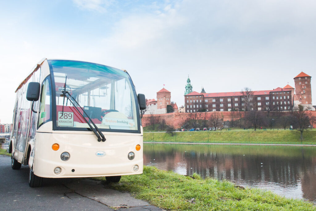 Explore Krakow’s Old Town, Kazimierz Jewish Quarter, and Podgórze on an electric golf cart tour