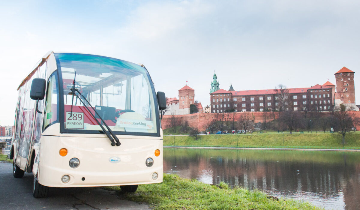 Explore Krakow’s Old Town, Kazimierz Jewish Quarter, and Podgórze on an electric golf cart tour
