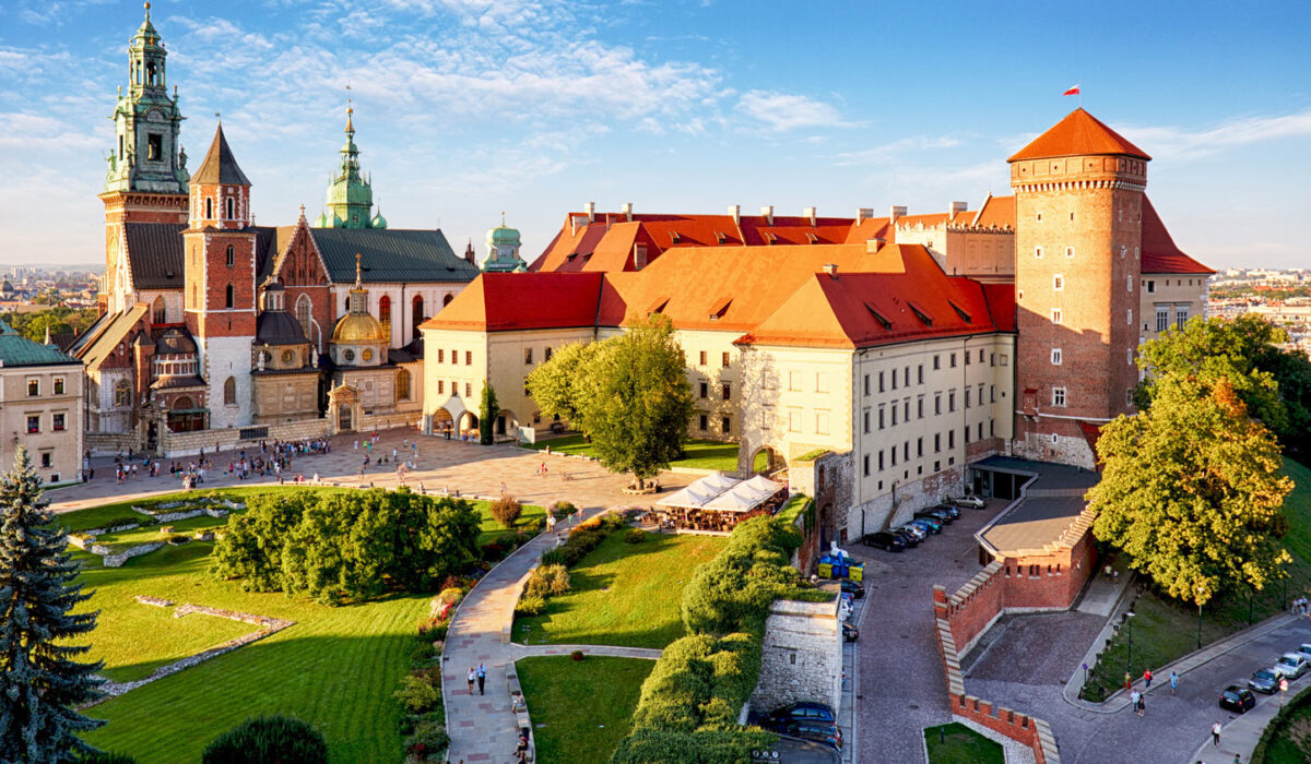 Wawel tour – explore the courtyards and historic architecture of Krakow’s former royal castle